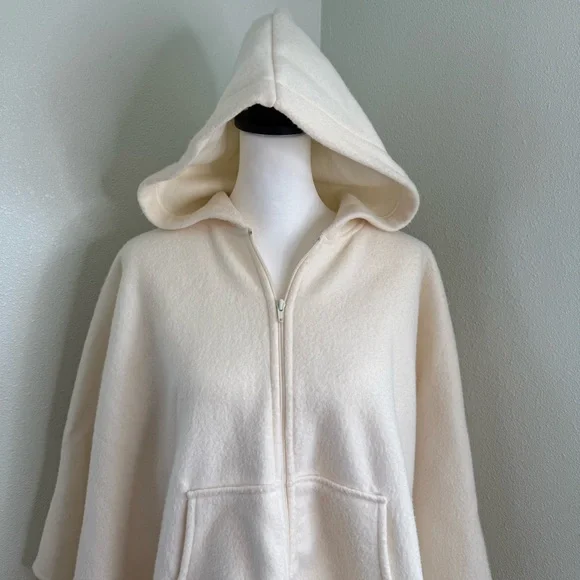 Bridge Gate Ivory Women's Hooded Cape/Poncho Size S - Picture 2 of 9